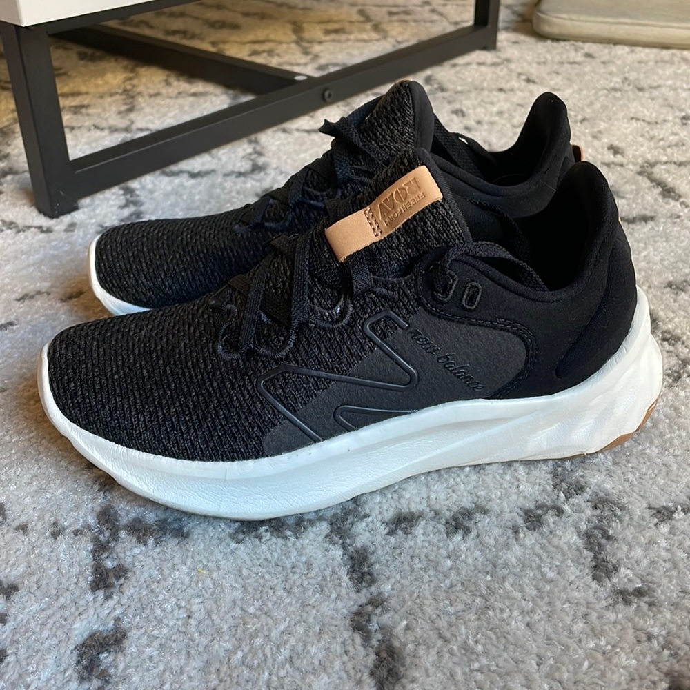 New Balance Running: Fresh Foam Roav Women’s Sneakers